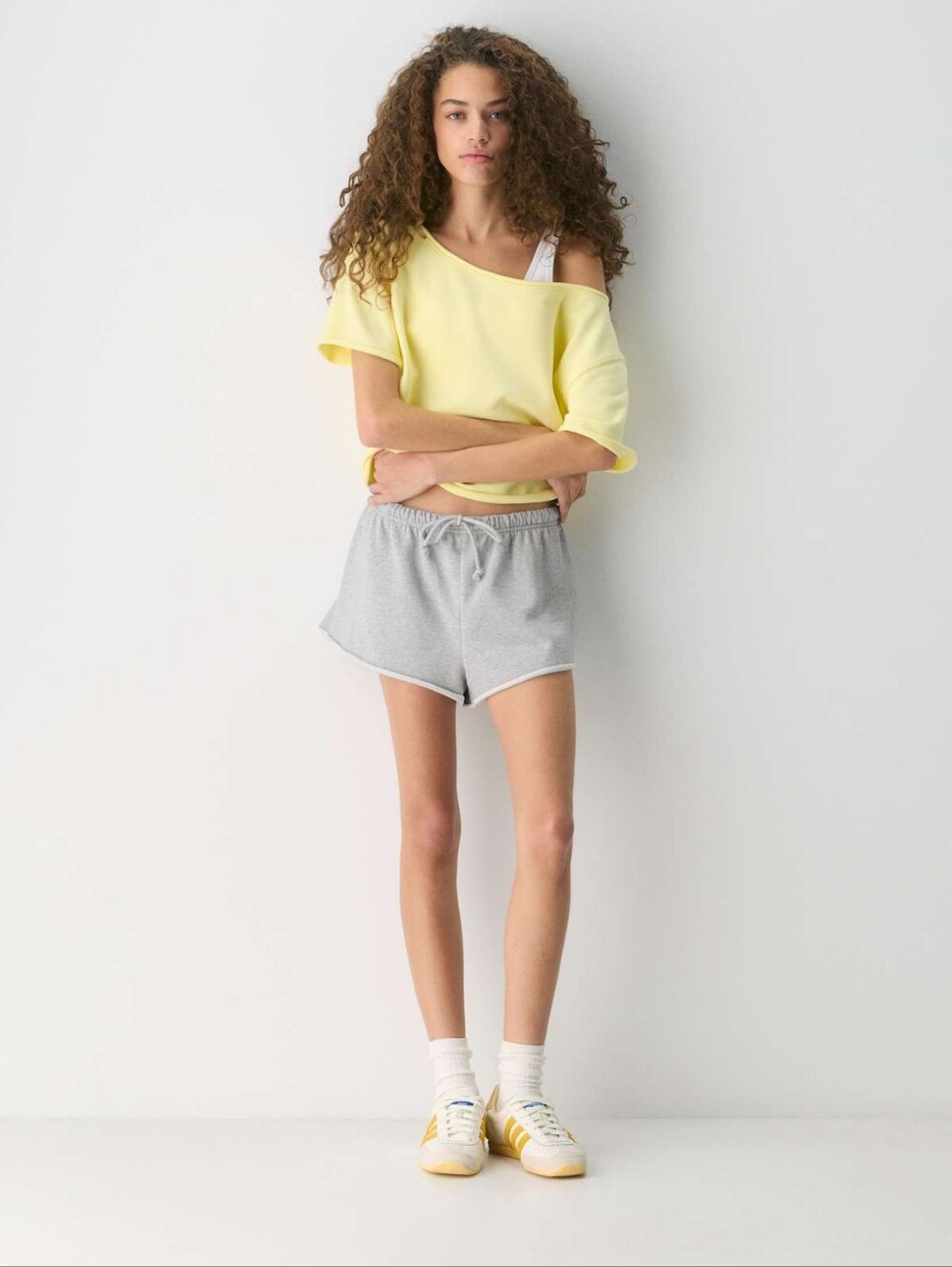 BNWT Aritzia Terry Sweatfleece Perfect Fit, Off The Shoulder Short Sleeve Top